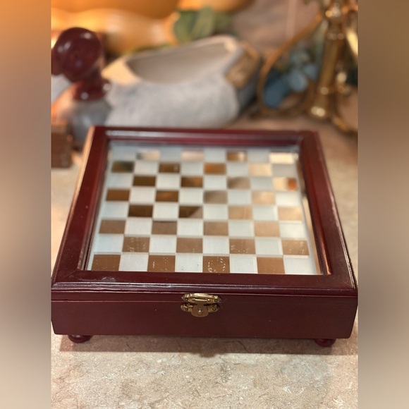 Elegant Brown and Silver Chessboard Frame - Picture 4 of 9